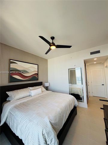 159 NE 6th St PH5014, Miami, FL 33132