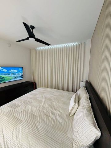159 NE 6th St PH5014, Miami, FL 33132