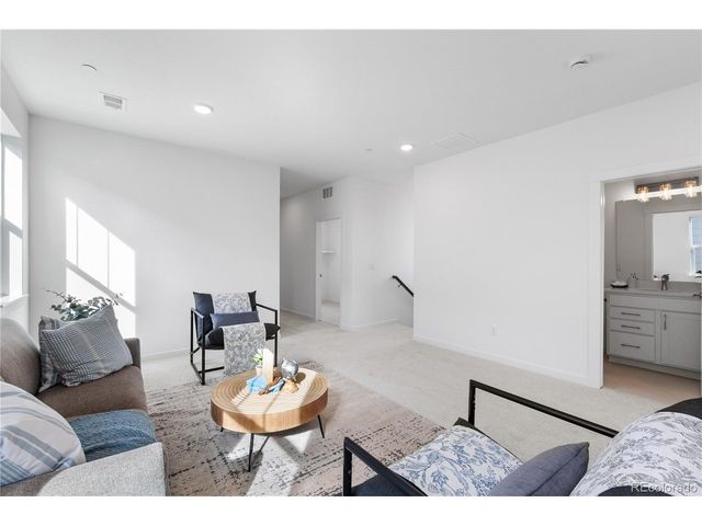 1889 Chestnut Ave, Erie, CO 80516