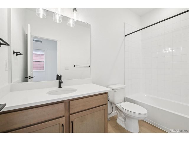 1889 Chestnut Ave, Erie, CO 80516