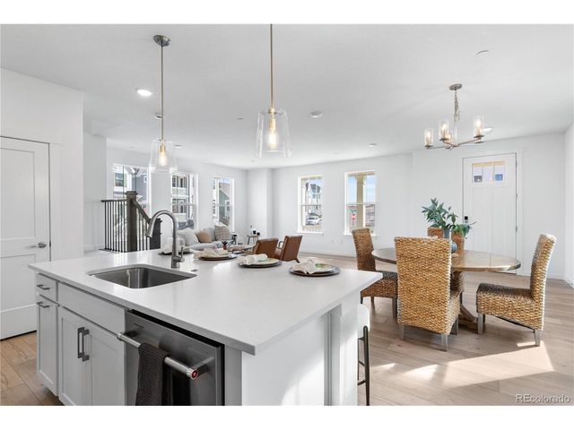 1889 Chestnut Ave, Erie, CO 80516