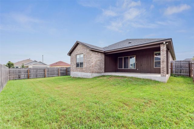 500 Seabiscuit DR, Jarrell, TX 76537