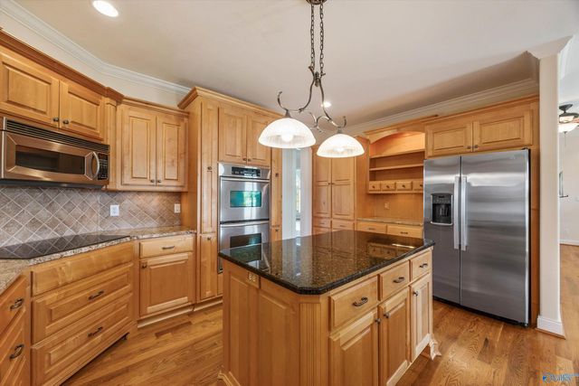 141 Break Water Drive, Huntsville, AL 35811