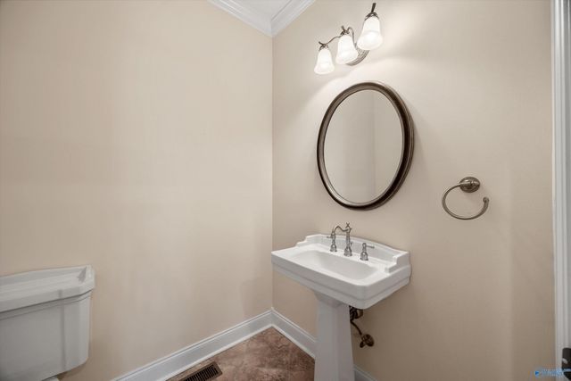 141 Break Water Drive, Huntsville, AL 35811