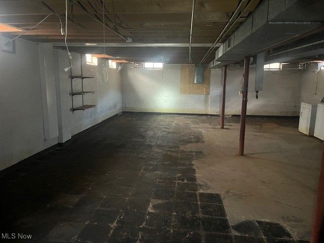 2819 Randall Drive, Oregon, OH 43616