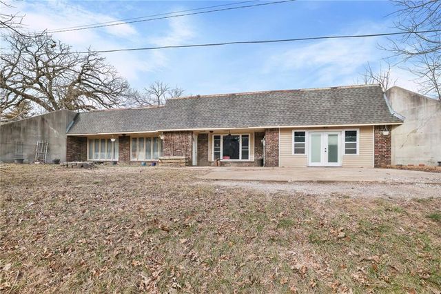 4242 N 74th Street, Kansas City, KS 66109