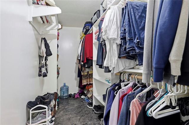 4242 N 74th Street, Kansas City, KS 66109