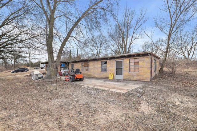 4242 N 74th Street, Kansas City, KS 66109