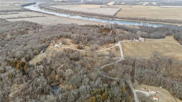 4242 N 74th Street, Kansas City, KS 66109