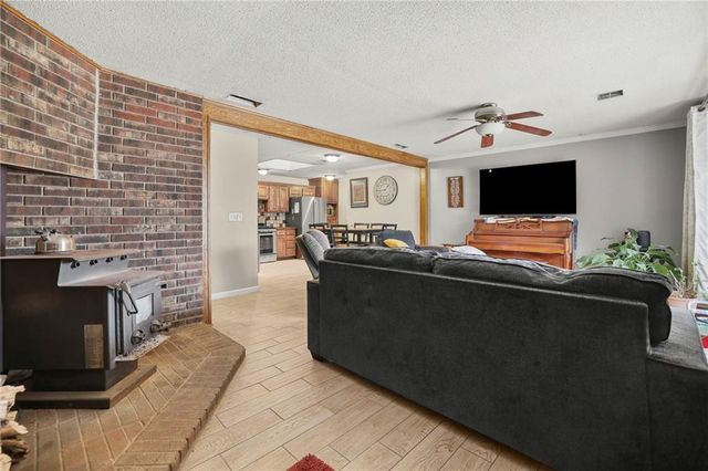 4242 N 74th Street, Kansas City, KS 66109