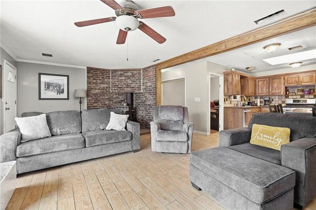 4242 N 74th Street, Kansas City, KS 66109