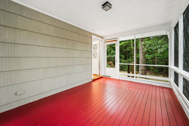 23 Poplar St, Sudbury, MA 01776