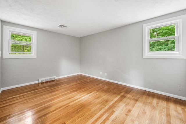 23 Poplar St, Sudbury, MA 01776