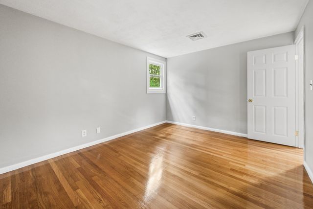 23 Poplar St, Sudbury, MA 01776