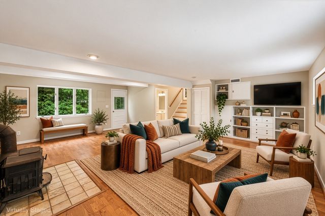 23 Poplar St, Sudbury, MA 01776