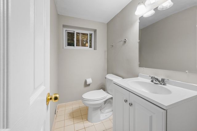 23 Poplar St, Sudbury, MA 01776