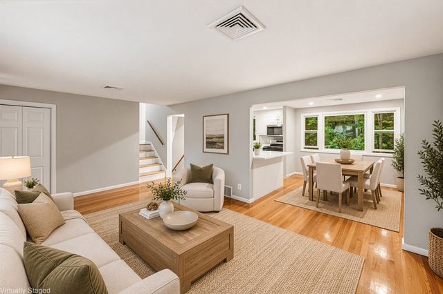 23 Poplar St, Sudbury, MA 01776