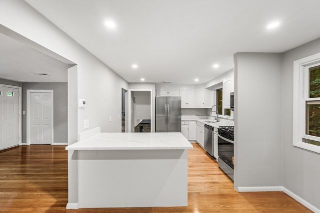 23 Poplar St, Sudbury, MA 01776