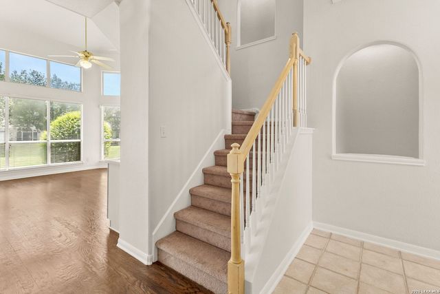 116 SETH RAYNOR DR, New Braunfels, TX 78130