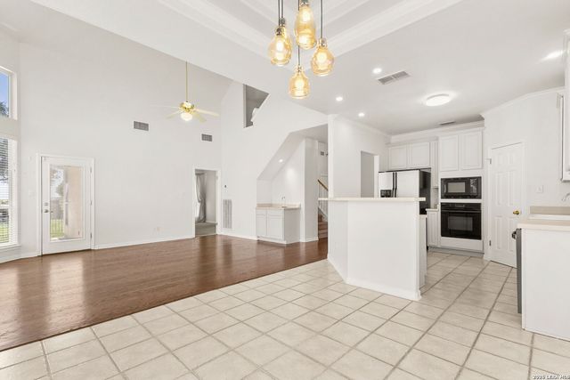 116 SETH RAYNOR DR, New Braunfels, TX 78130