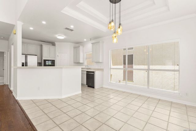116 SETH RAYNOR DR, New Braunfels, TX 78130