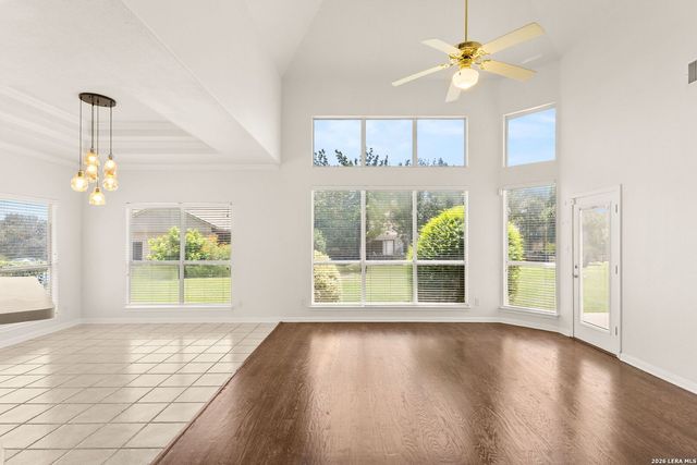 116 SETH RAYNOR DR, New Braunfels, TX 78130