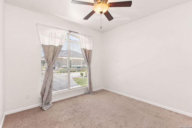 116 SETH RAYNOR DR, New Braunfels, TX 78130