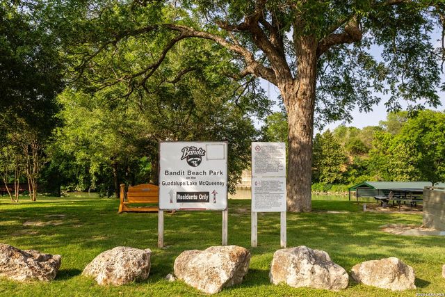 116 SETH RAYNOR DR, New Braunfels, TX 78130