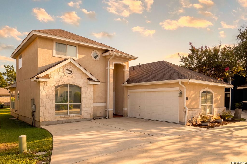 116 SETH RAYNOR DR, New Braunfels, TX 78130