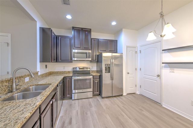 5116 BAY ISLE CIRCLE, Clearwater, FL 33760