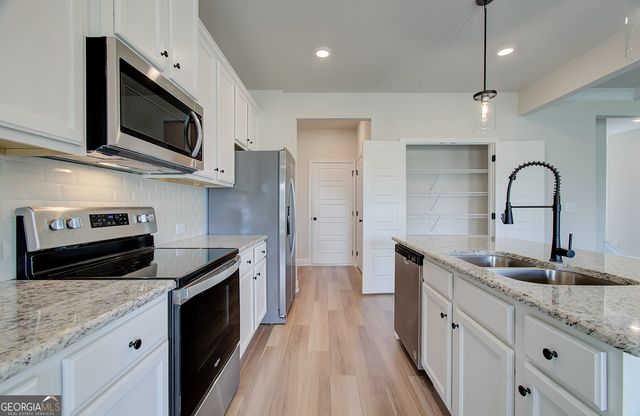 3437 Iron Hearth Bend 120A, Snellville, GA 30039