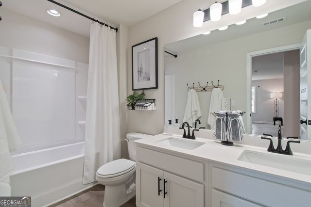 3437 Iron Hearth Bend 120A, Snellville, GA 30039