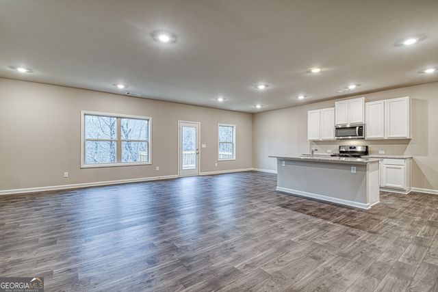 3437 Iron Hearth Bend 120A, Snellville, GA 30039