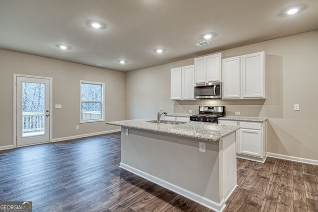 3437 Iron Hearth Bend 120A, Snellville, GA 30039