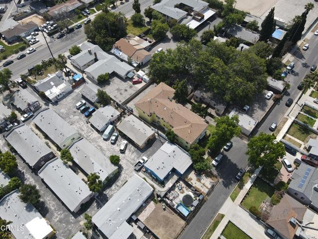 6264 Willowcrest Avenue, North Hollywood, CA 91606