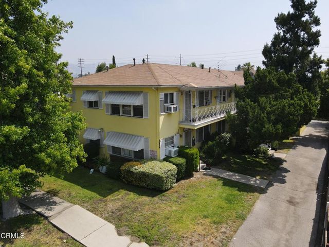 6264 Willowcrest Avenue, North Hollywood, CA 91606