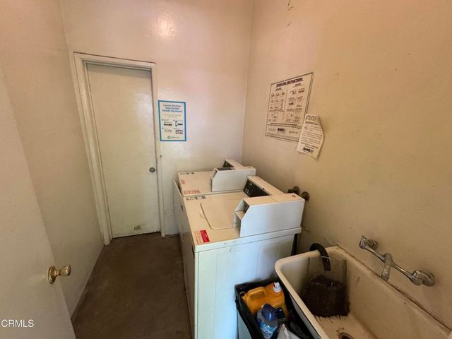 6264 Willowcrest Avenue, North Hollywood, CA 91606