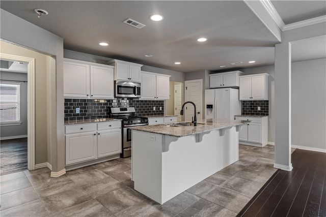 5044 E Talon Trail, Fayetteville, AR 72701
