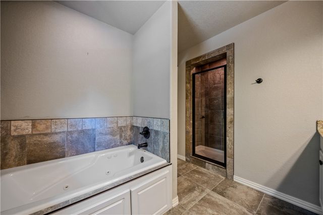 5044 E Talon Trail, Fayetteville, AR 72701