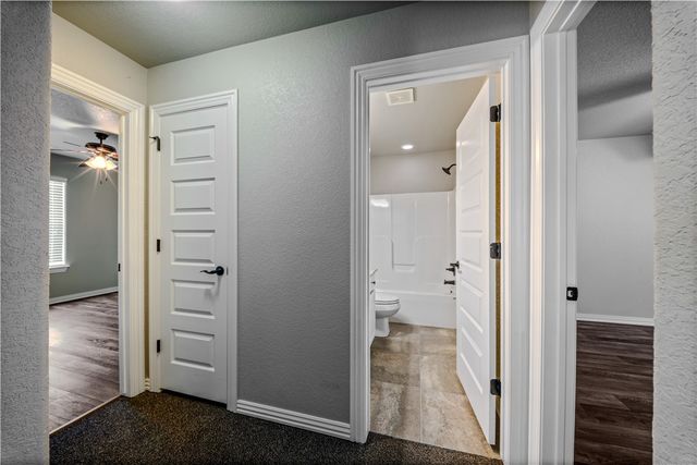 5044 E Talon Trail, Fayetteville, AR 72701
