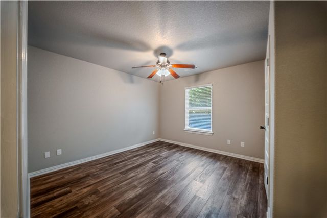 5044 E Talon Trail, Fayetteville, AR 72701