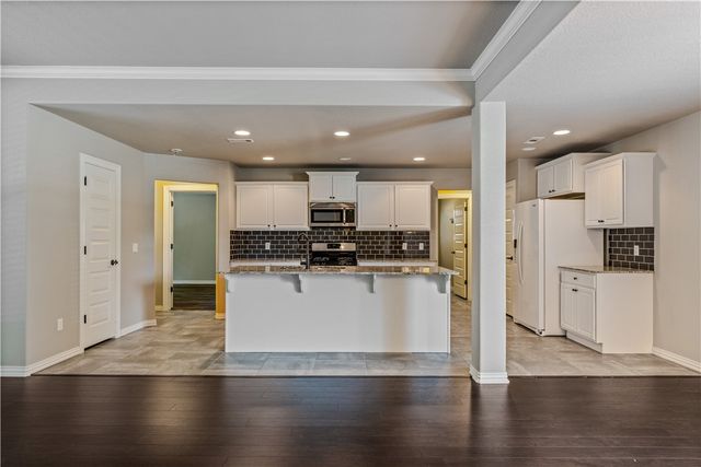5044 E Talon Trail, Fayetteville, AR 72701