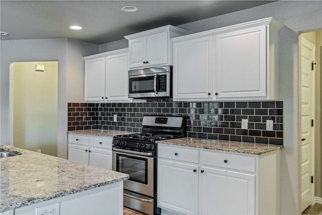 5044 E Talon Trail, Fayetteville, AR 72701