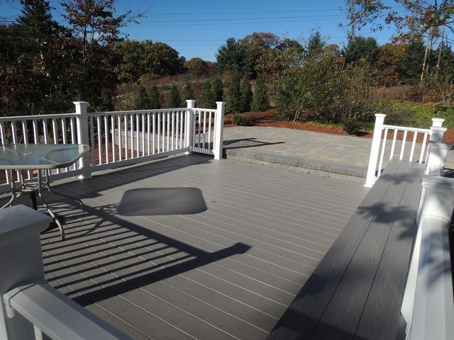 39 Locust St, Burlington, MA 01803