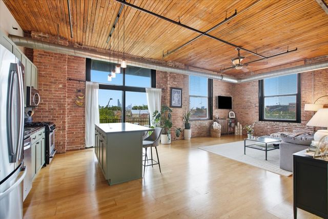 3500 S SANGAMON Street 314, Chicago, IL 60609