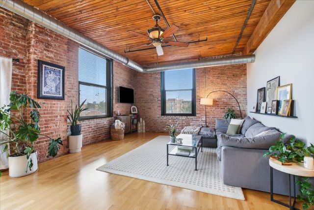 3500 S SANGAMON Street 314, Chicago, IL 60609