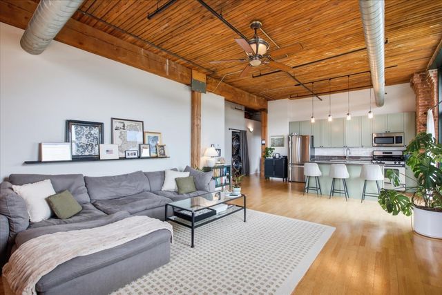 3500 S SANGAMON Street 314, Chicago, IL 60609