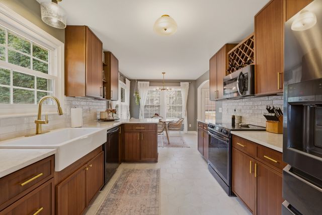 4001 Windwood Ln, Nashville, TN 37214