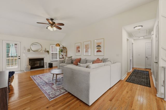 4001 Windwood Ln, Nashville, TN 37214