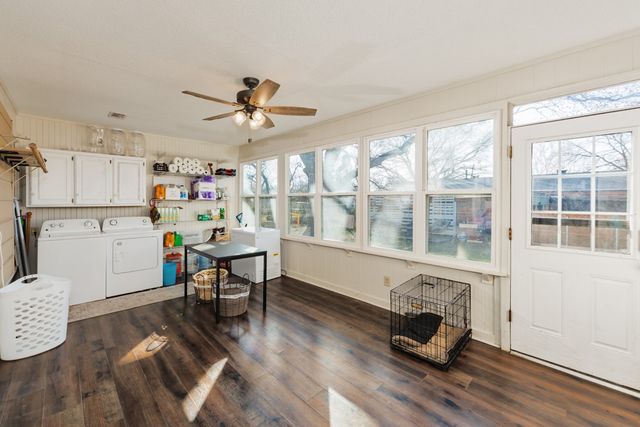 517 W Lamar Street, Alvord, TX 76225